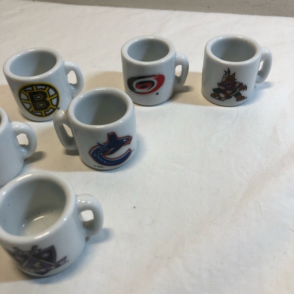 NHL Hockey Team Logo Mini Mugs Lot of 15 Bruins Oilers Kings Canucks Sharks - Picture 3 of 13